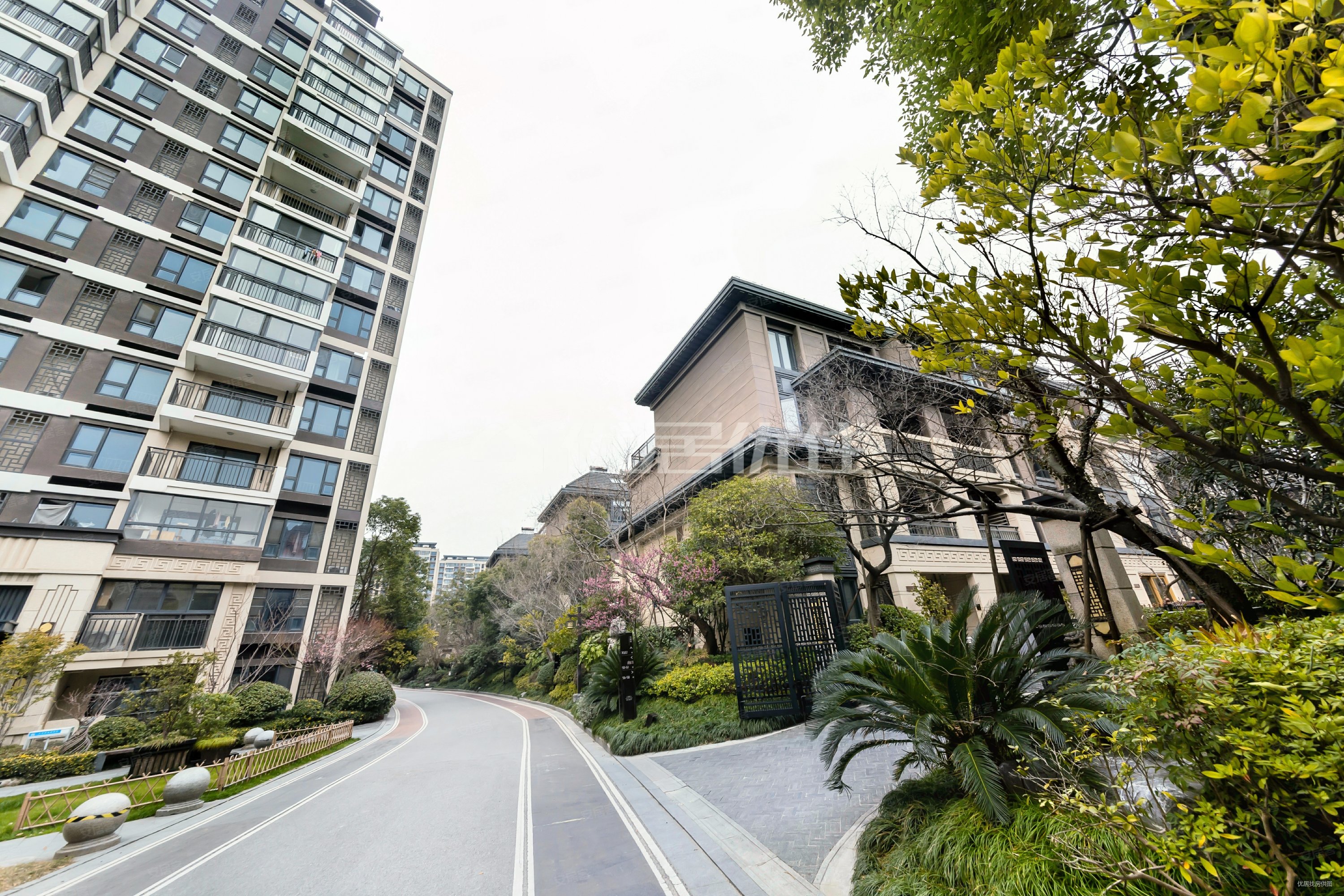 建发独墅湾二期下叠横厅前后花园150万精装自住