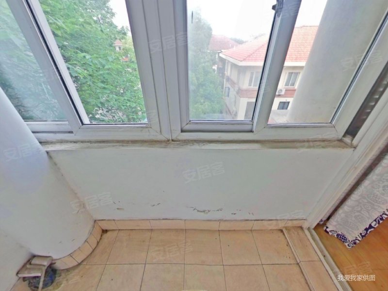 新上好房 玄武湖畔高档住宅 金陵御花园小区 紫金山下 随时看