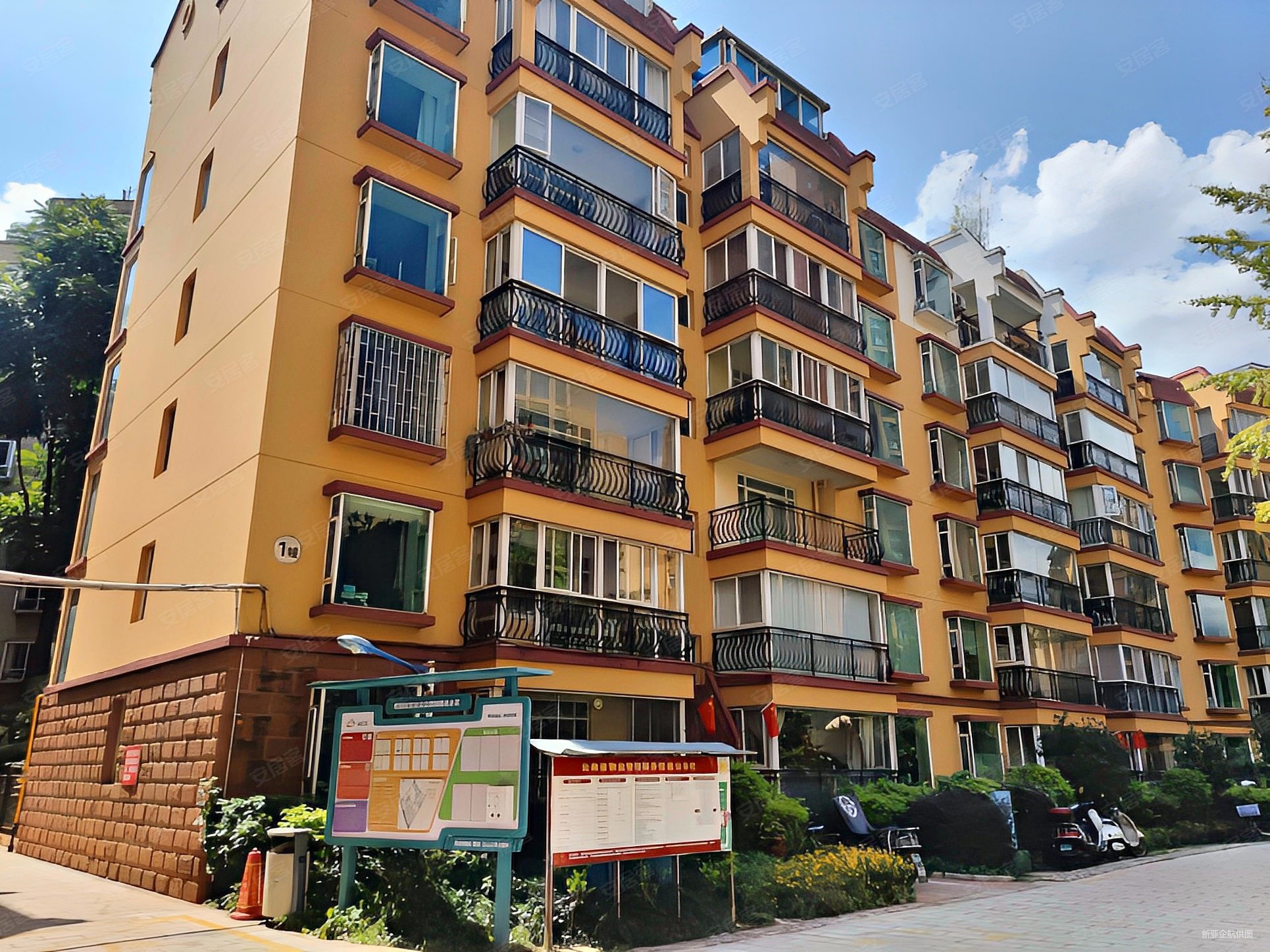 白龙花苑4室2厅2卫146.29㎡南北165万