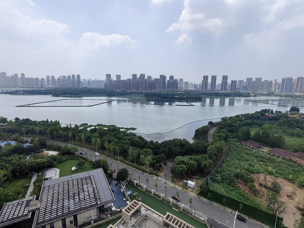 武汉汉阳七里庙钰龙旭辉半岛三期沁园七里庙地铁口,墨水湖湖景三房大