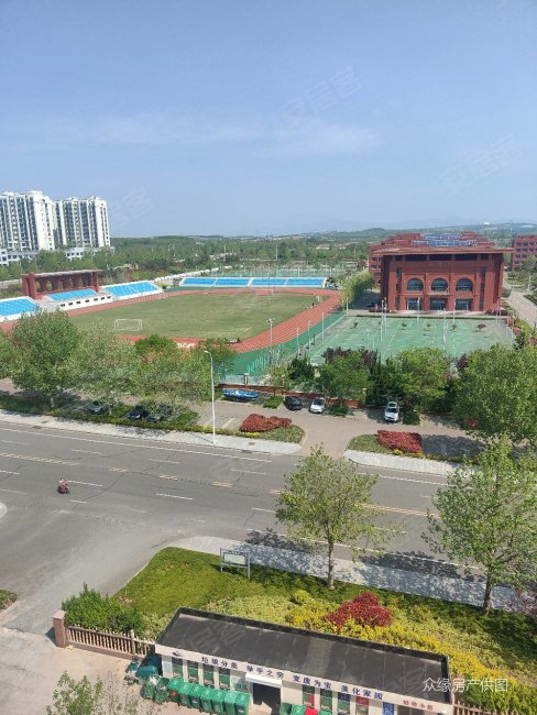 妇幼小区三室两厅两卫,南北通透全明户型,位于荣成一中妇幼医院