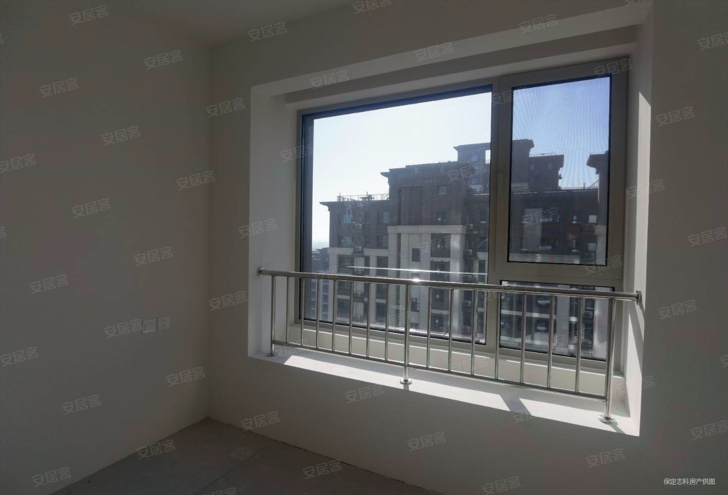 御景风荷3室2厅2卫133.64㎡南北119.8万