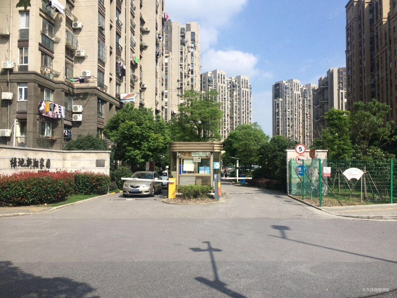 绿地新翔家园2室1厅1卫69㎡南北365万