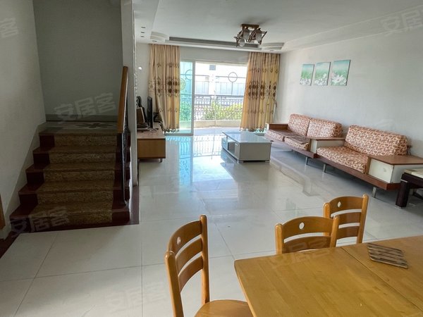 深圳龙岗横岗名门世家横岗地铁口 名门世家三房两厅双阳台 采光好