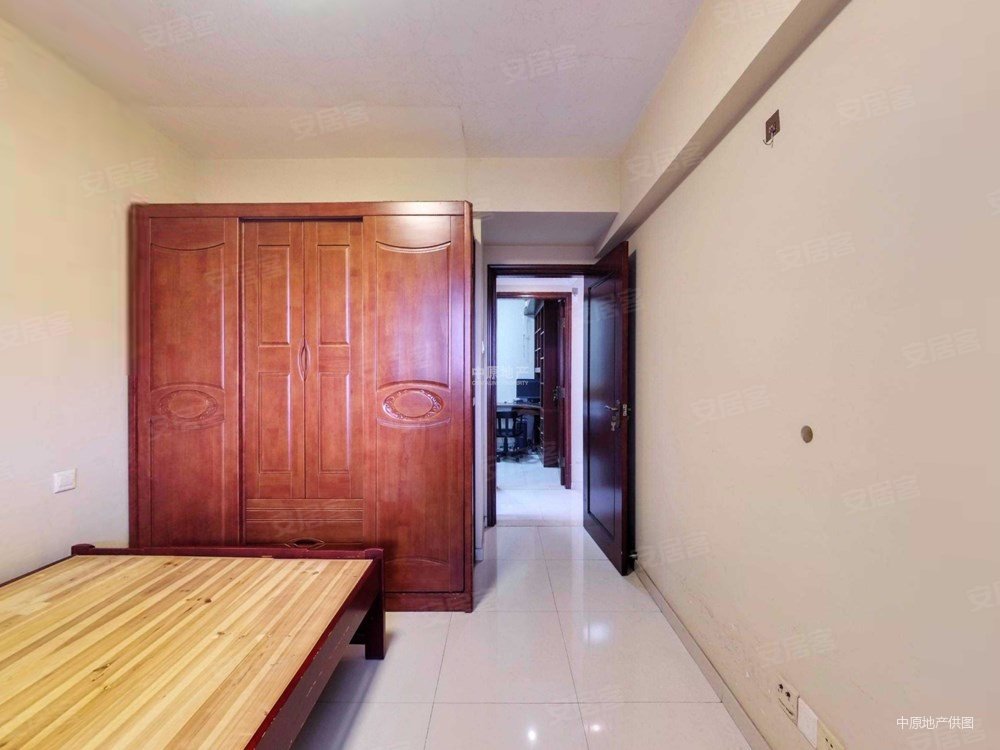 龙园意境 近地铁 朝南 精装两房 厅出看山景 满五红本