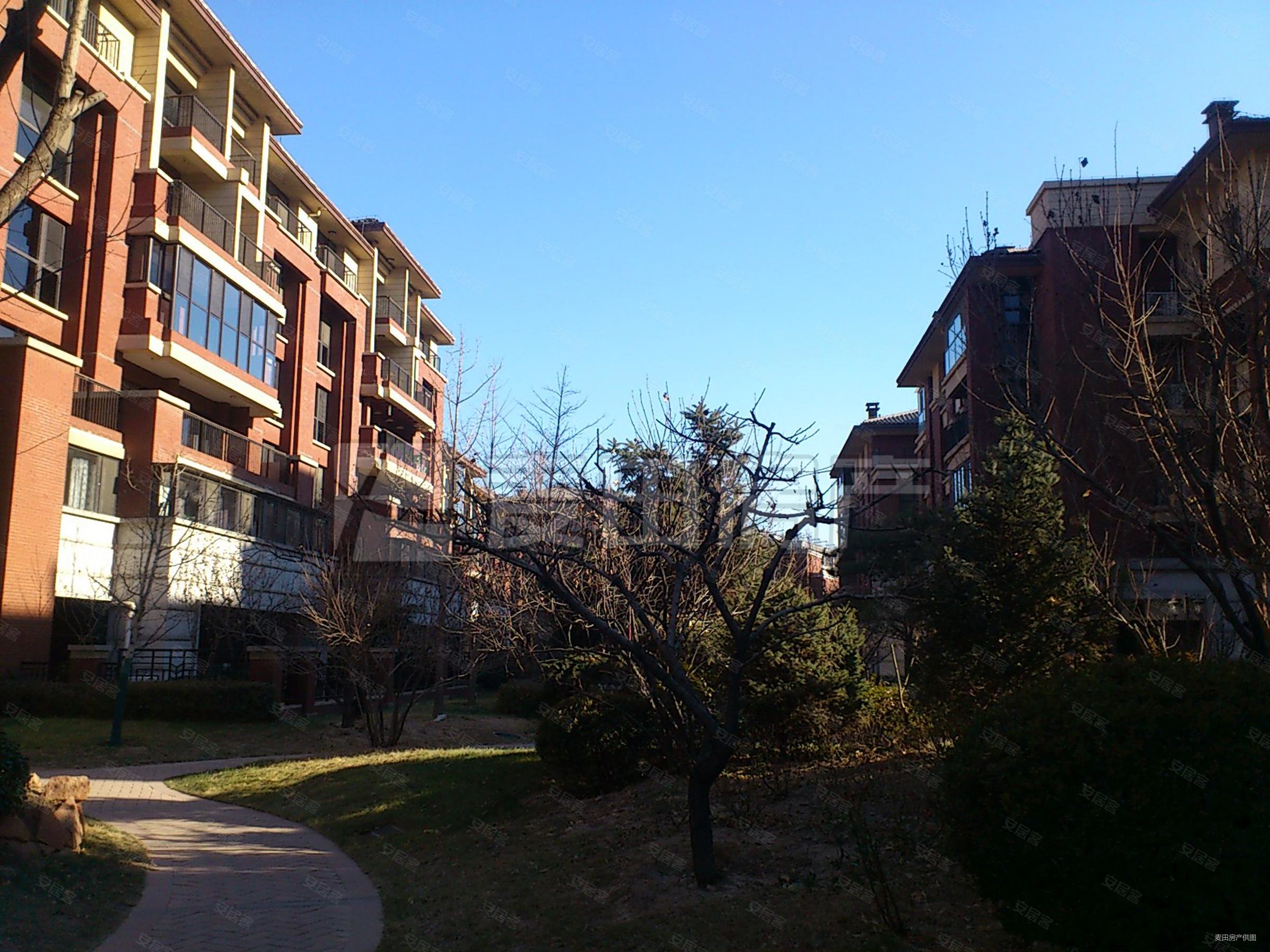 亿城西山华府珑园4室2厅3卫178.75㎡东南1980万