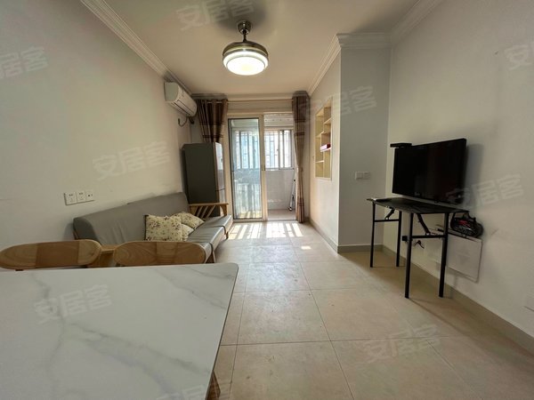 上海闵行华漕馨泰佳苑精装电梯房房 看房有钥匙 交通便利 出小区即达