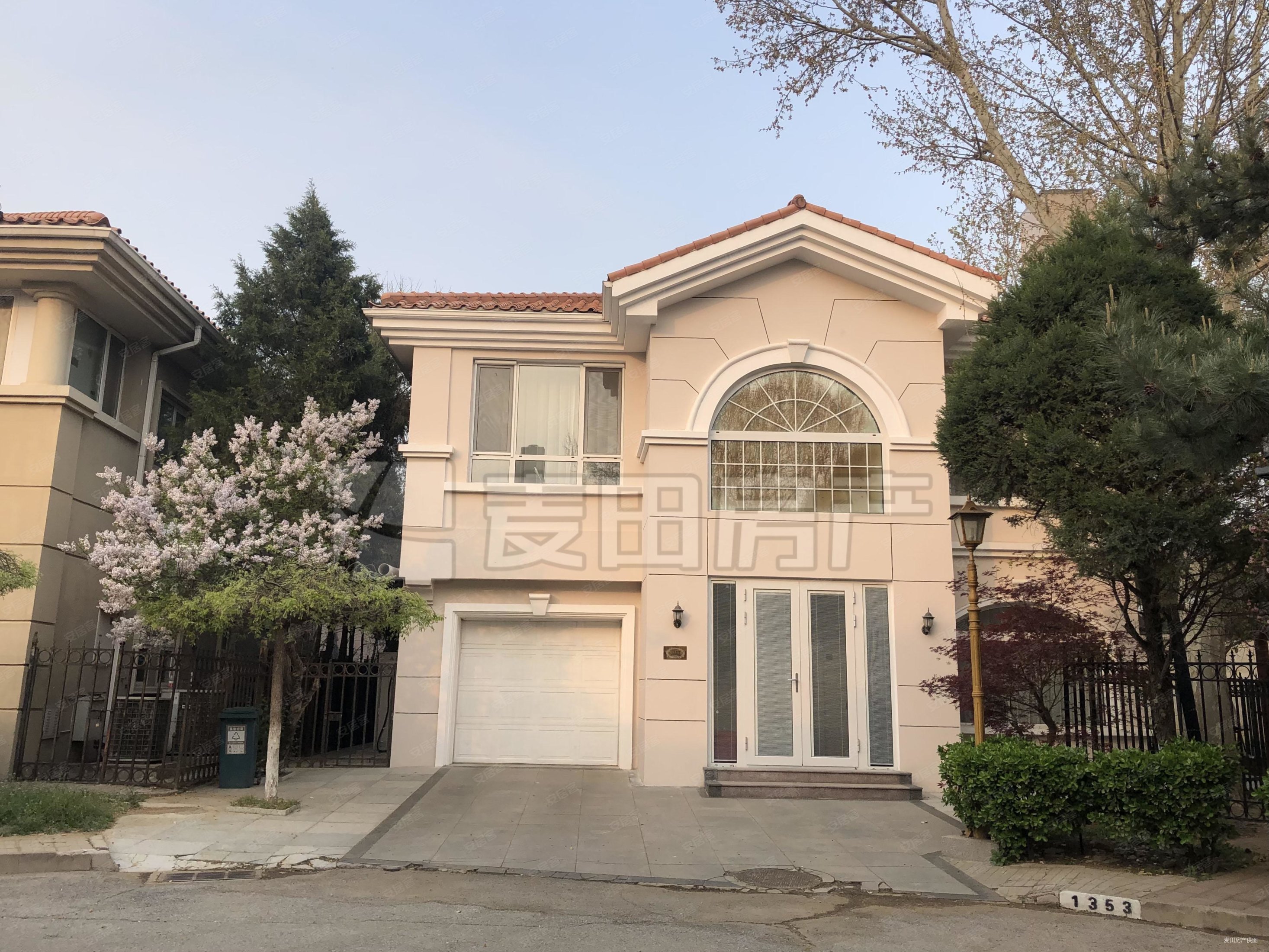 北京房产网>北京二手房>顺义二手房>中央别墅区二手房>裕京花园别墅