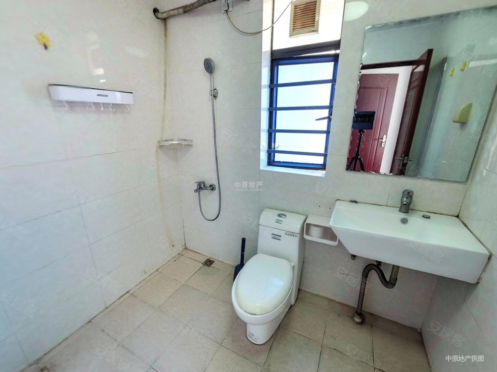 玉湖湾3室2厅2卫88.29㎡南520万