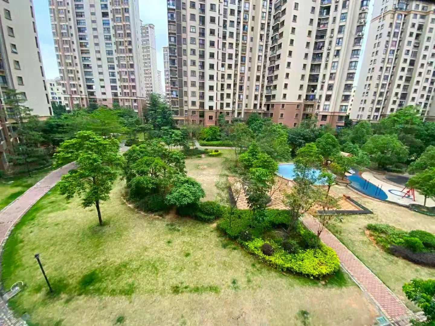 业主急售,中惠香樟绿洲|,东城路2室2厅1卫 送入户花园,中惠香樟绿洲二