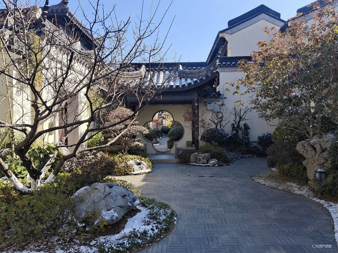 融创揽月府一期北入户花园约200平米有钥匙房本满两年