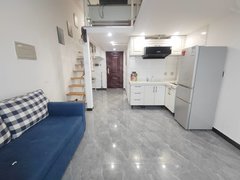 三河燕郊镇燕郊城区顶层，loft，一居室，家具家电齐全拎包入住出租房源真实图片