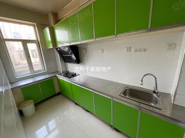 唐山滦州安康北路康迈小区康迈小区两室 好停车 地暖 随时可以入住 出行方便。出租房源真实图片