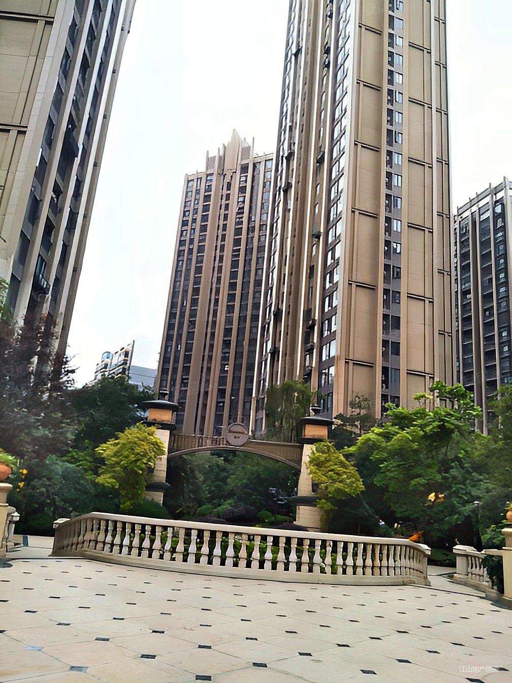 凤岭北美泉1612大平层四房两卫朝南毛坯现房新民中学