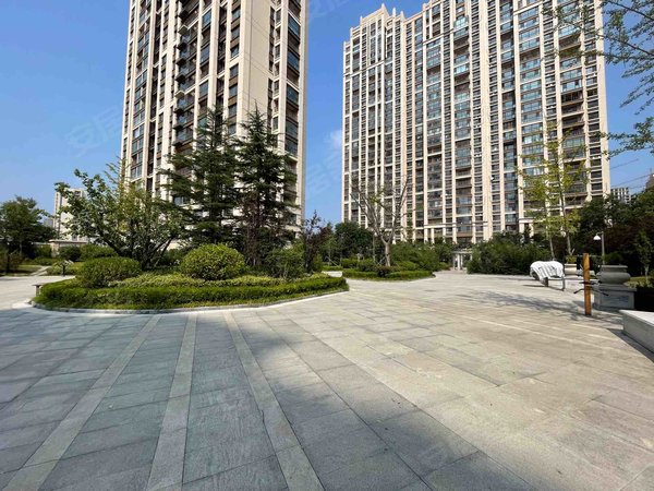青岛城阳棘洪滩青岛碧桂园急租!碧桂园1250!电梯房!双气地暖!有钥匙!