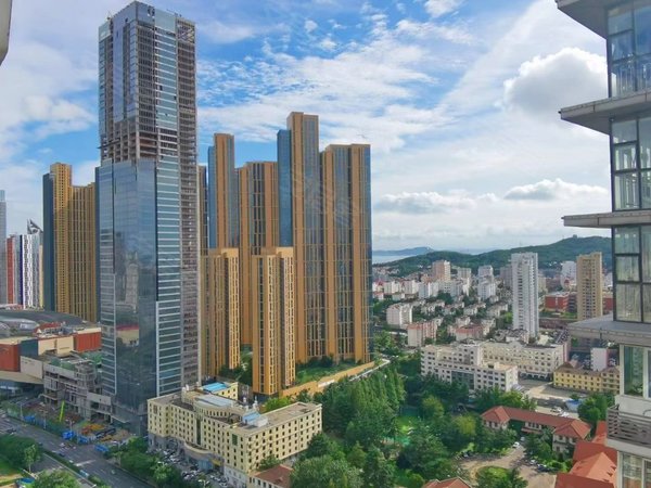 青岛市南福州南路泛海名人广场实图实价 无中介 近远洋广场 市民中心