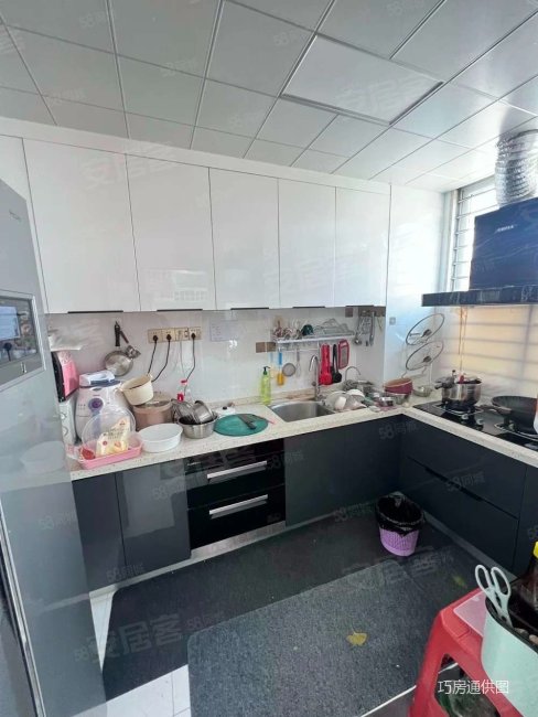 金帝花园3室2厅2卫137.73㎡南245万