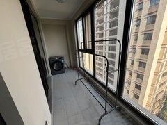 镇江京口宗泽纪念公园万科中南翡翠江湾 3室2厅2卫 精装修 119平 电梯房出租房源真实图片