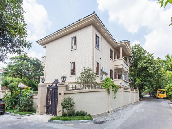 梅花山庄独栋别墅,可办公可做会所,带前后花园,随时看房,龙华租房