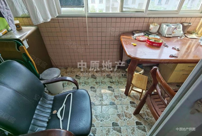 养生风景房!全明户型,嘉泰花园公寓二手房,428万,3室2厅,1卫,92.