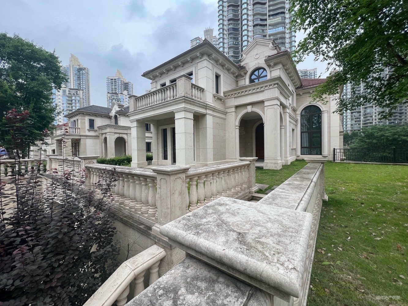 棕榈泉山顶别墅