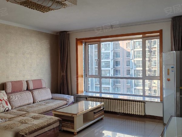 莱芜莱城信誉楼安泰首府安泰首府不沿街,三室两厅家具家电很齐全房子