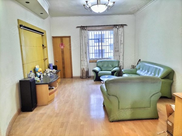 金华婺城婺城江南南滨花园世贸旁 轻轨口 有小区 两室两厅带阳台 拎包