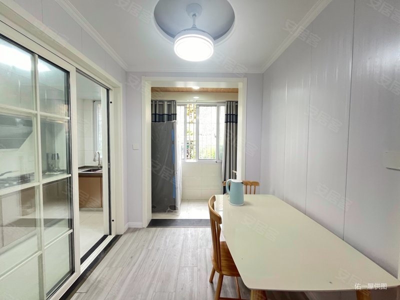 莉湖花园 居住密度低 精装修 临地铁 房龄新 南北通透