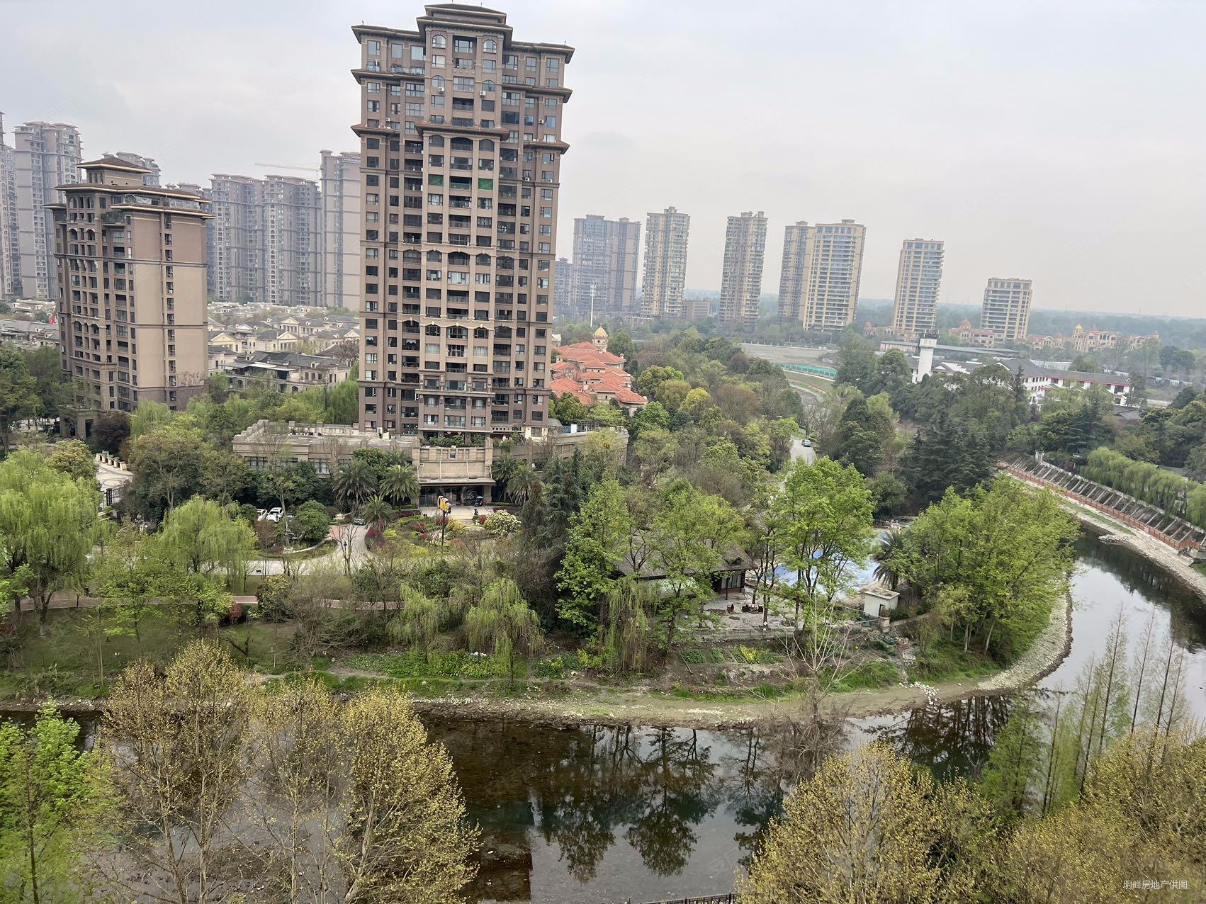 成都房产网>成都二手房>温江二手房>万春镇二手房>鹭湖宫5区>