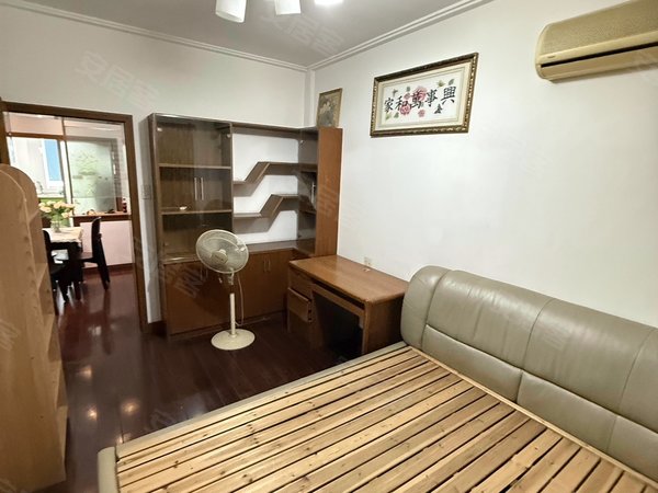 海宁长安镇农发区修川花园长安修川花园精装自住三房出租！拎包入住！出租房源真实图片