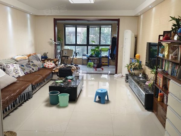 枣庄滕州龙泉阳光尚城阳光尚城小区万达对面,两室两厅两卫,家具家电一