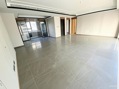 临沂北城新区马陵山路中南林樾 带车位 大宽厅 精装修出租房源真实图片