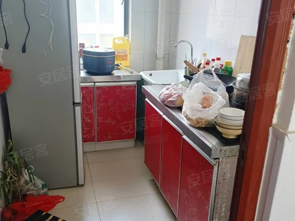 商丘宁陵人民路金地家园西区金地4楼一室一厅一厨一卫南户拎包入住,家具家电齐全,房子干净出租房源真实图片