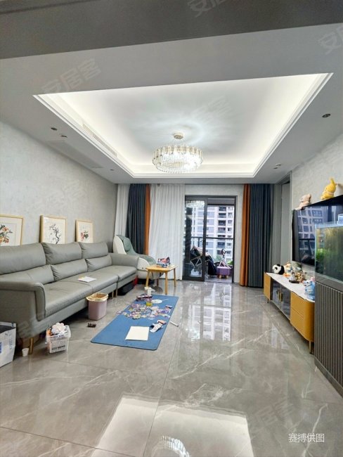 苕溪边上 大家栖溪三房两卫 自住精装修三十多万 有车位,锦悦栖溪轩