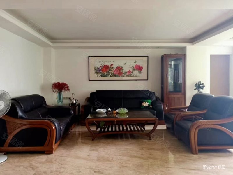 银丰花园4室3厅3卫227㎡南北125万