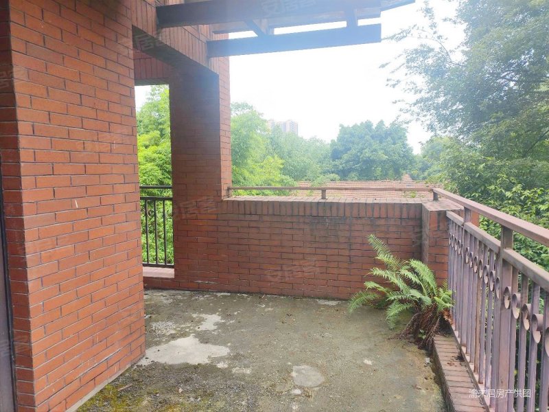 仅售154万,门口轻轨1号线,大学城,融城华府(别墅)二手房,154万,4室2厅