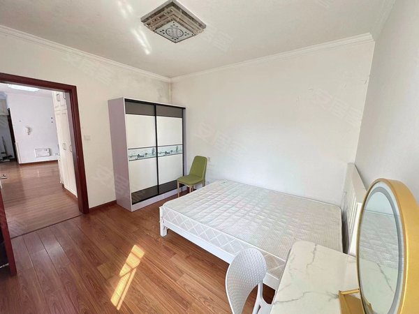 上海浦东周浦汇腾东苑电梯房精装修.随时看房,拎包入住,靠近地铁口.