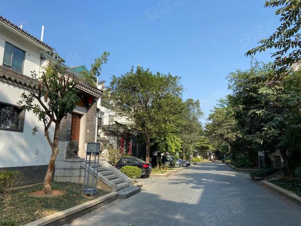 广州番禺万博清华坊清华坊别墅4房户型 家电齐 看房方便 价格优惠