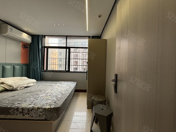 金华东阳东阳市中心后上田小区后上田 轻轨站 木雕城 麻车 世贸君澜 地铁站附近两室一厅出租房源真实图片