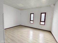 贵阳南明省军区森林公园 机场独栋别墅 带电梯 花园 工作室 简装环境好出租房源真实图片