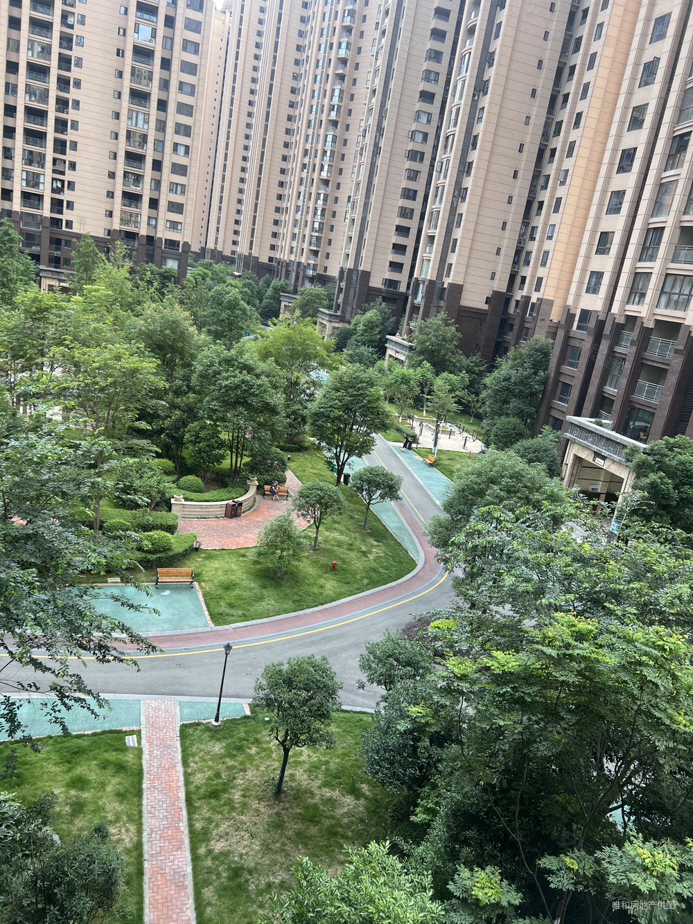 简阳四桥碧波豪庭横厅套三双卫带入户,看中庭可以按揭