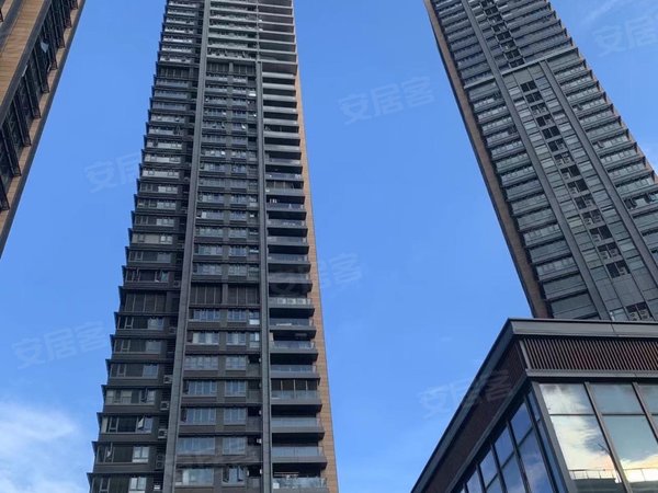 深圳南山前海颐湾府降价急租!