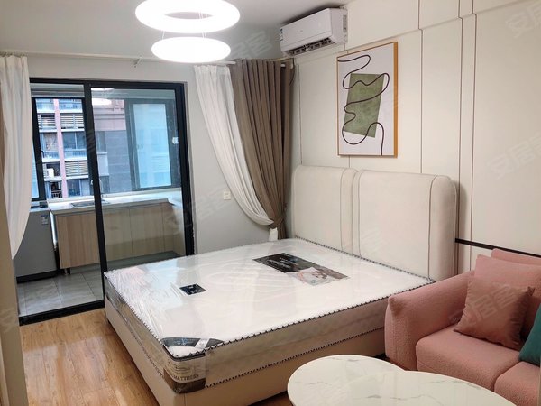 合肥包河宁国路宝利丰广场(商住楼)宁国路 宝利丰广场精装1室公寓