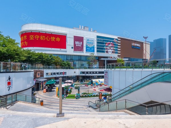 青岛崂山浮山前世纪大厦石老人地铁口 利群商场 精装套四 急租出租