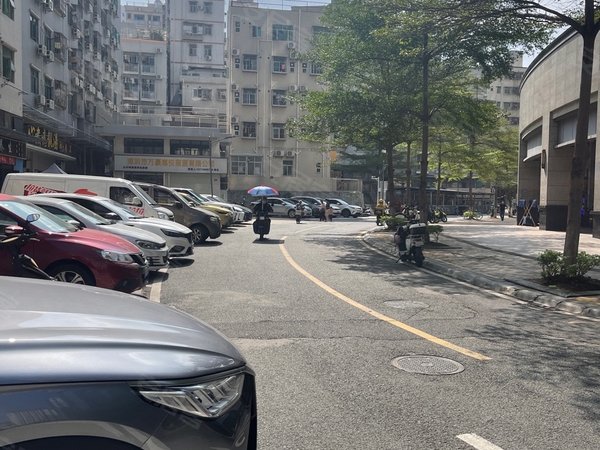 深圳宝安西乡流塘路206号小区12号线,流塘站,地铁口,大单间带大阳台