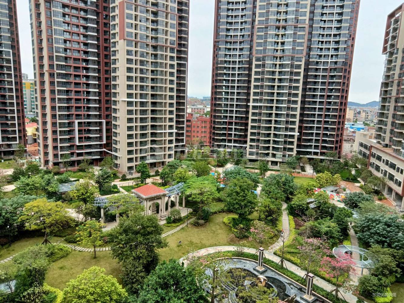 万科金色家园4房2厅2卫价格便宜卖