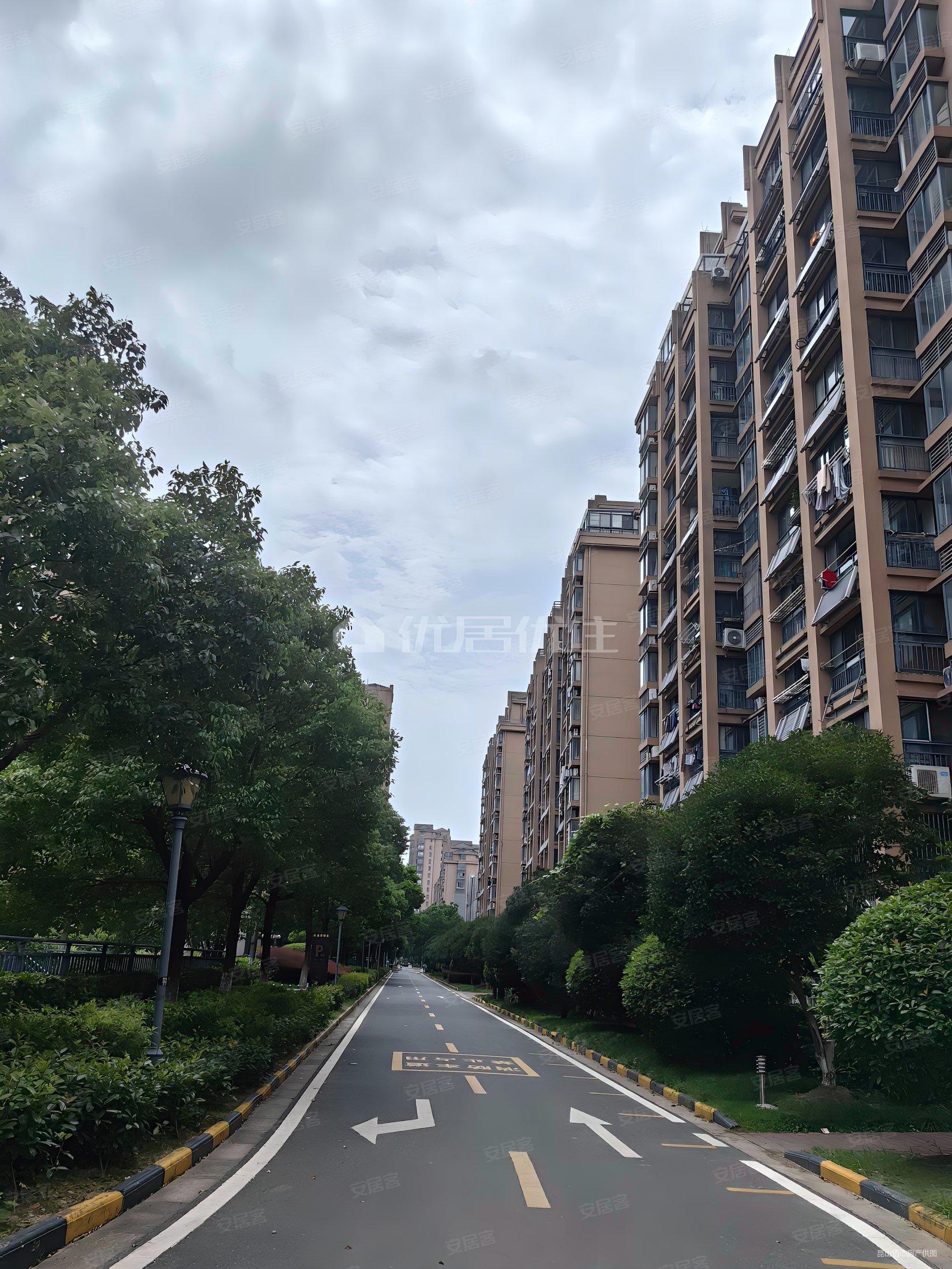 4室129平摩卡小镇精装南北通透看房方便有钥匙