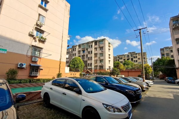 上海二手房 通河八村 > 余昌杰解读通河八村小区不足