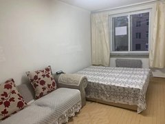阜新海州海州城区高专七小区步梯三楼三室一厅家电齐全拎包入住有三台空调1200出租房源真实图片