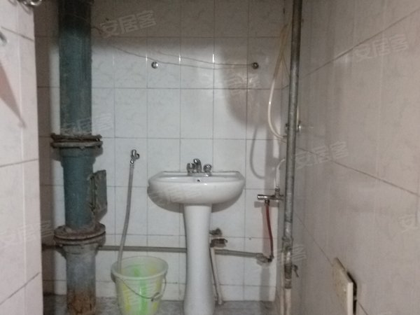 怡景大厦,临江门租房,临江门车站正规一室一厅只租1200,渝中租房-重庆